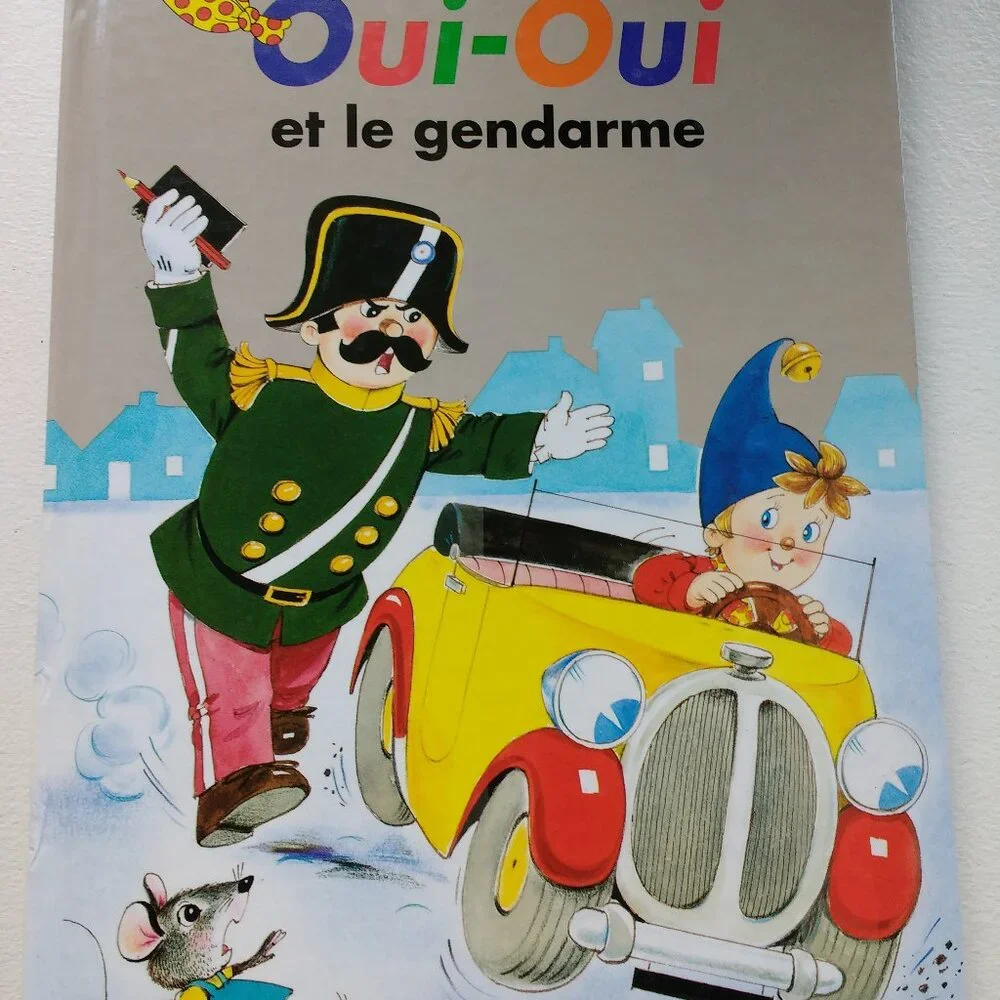 Oui-Oui igloo, Gendarme, Pere Noel, Marin, Fait les Courses by Enid Blyton New